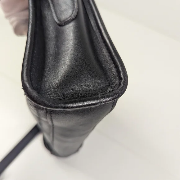 Wilson Pelle Studio Black Leather Crossbody Bag - Picture 6 of 15